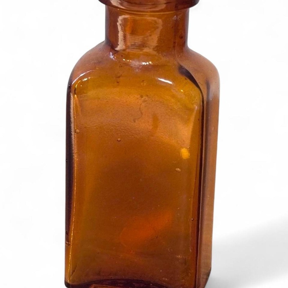 Vintage Parke Davis & Co Amber Glass Apothecary Bottle Embossed PD & Co 338 3in